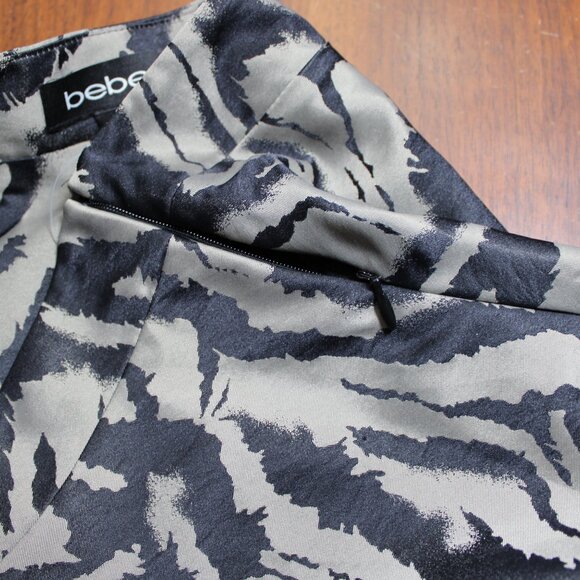 Bebe Animal Print Flared Tier Skirt Size X-small NWT - Picture 7 of 10